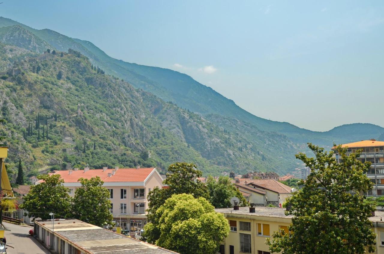 Apartment Oaza Kotor Exterior photo